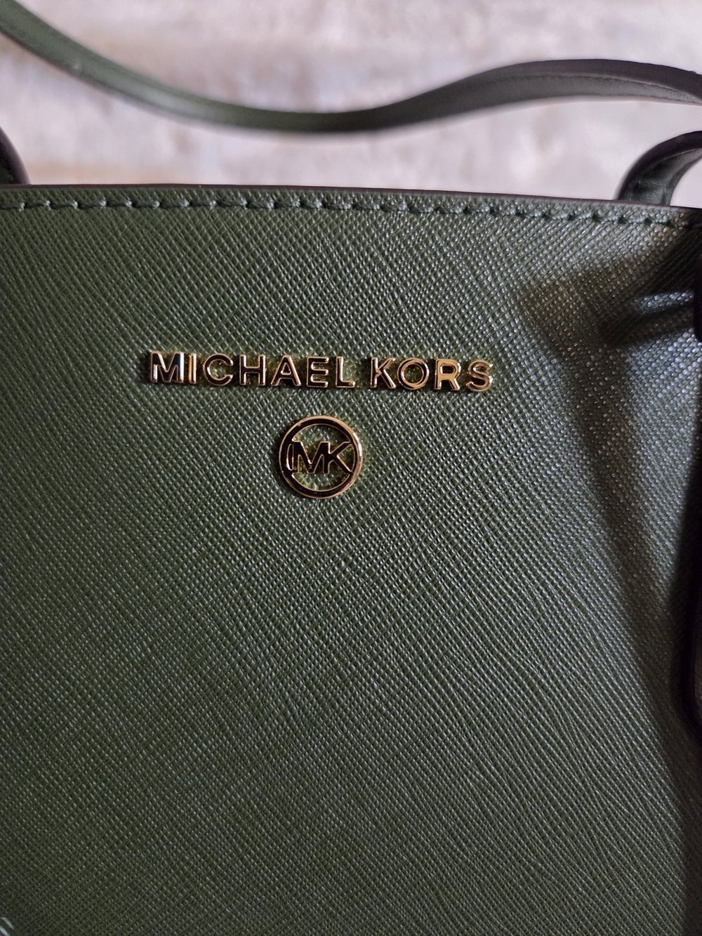 NWT - Michael Kors Marilyn Medium Saffiano Leather Tote with Gold Charm - Picture 2 of 16